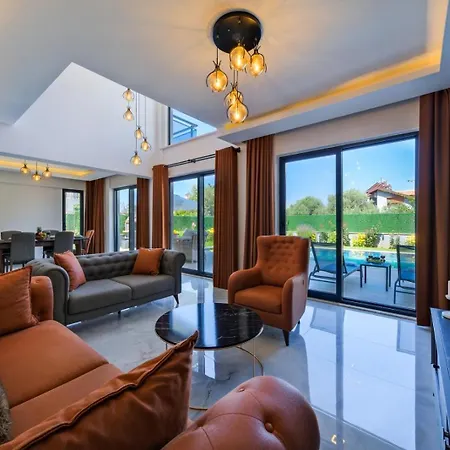 Villa Lotus/ Oeluedeniz Isitmali Kapali Havuzlu *