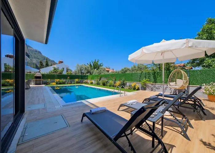 Villa Lotus/ Oeluedeniz Isitmali Kapali Havuzlu