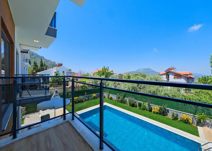 Lotus/ Oeluedeniz Isitmali Kapali Havuzlu Villa