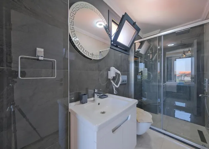 Villa Lotus/ Oeluedeniz Isitmali Kapali Havuzlu Fethiye